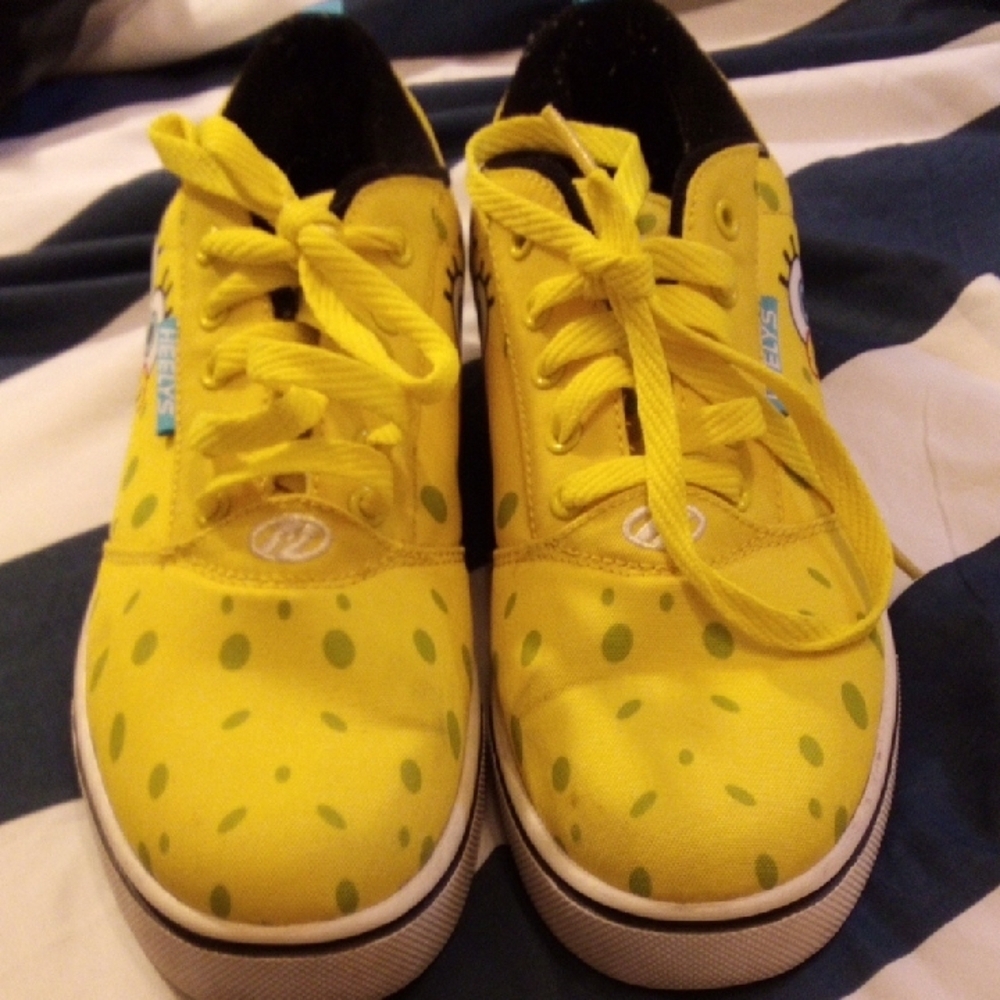 Heelys Yellow Sneakers with Green Dots